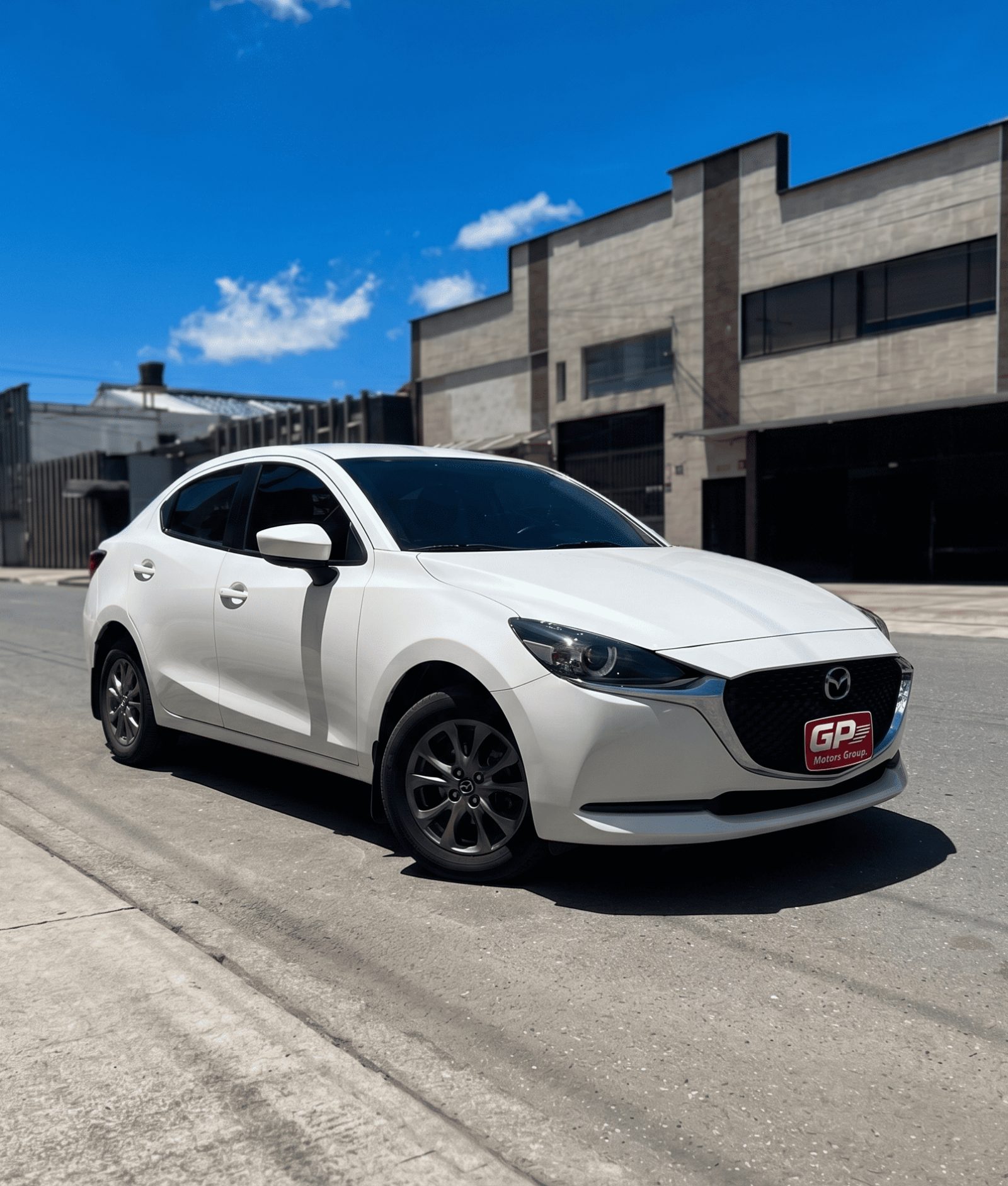 2 TOURING SEDÁN MT